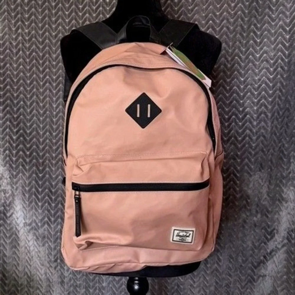 Herschel Weather Resistant Classic XL in Ash Rose